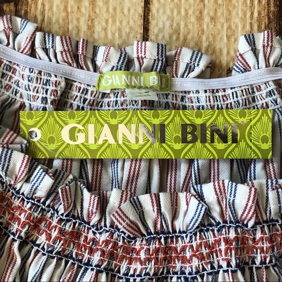 NWT Gianni Bini Magda off the shoulders top - Picture 7 of 8